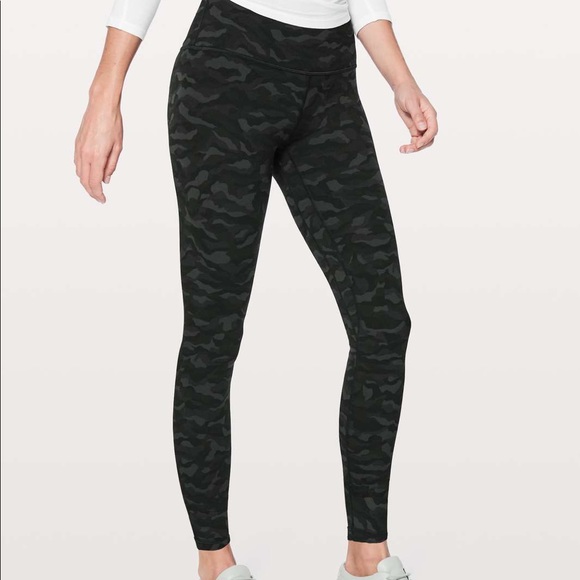 black camo lulu leggings
